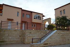 Maria's Filoxenia Suites