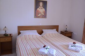 Maria's Filoxenia Suites