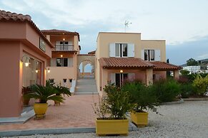Maria's Filoxenia Suites