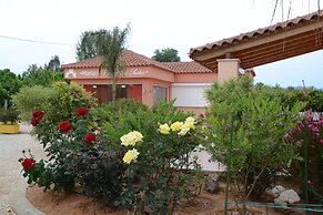 Maria's Filoxenia Suites