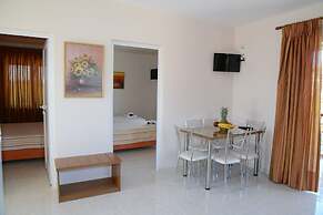 Maria's Filoxenia Suites