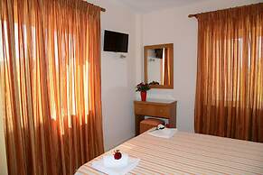 Maria's Filoxenia Suites