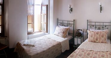 Hotel Des Etrangers - Special Class