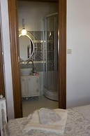 Hotel Des Etrangers - Special Class