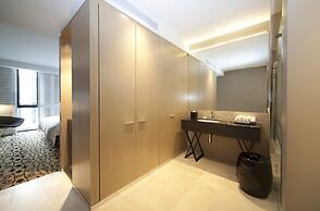 Burbury Hotel & Apartments