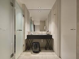 Burbury Hotel & Apartments