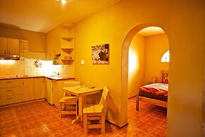 Sandcastle Apartments cc