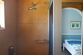 Sandcastle Apartments cc