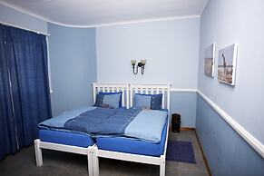 Sandcastle Apartments cc