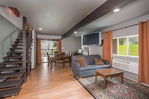 Mountain Trail Lodge & Vacation Rentals