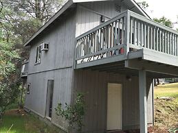 Mountain Trail Lodge & Vacation Rentals