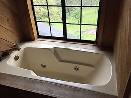 Mountain Trail Lodge & Vacation Rentals