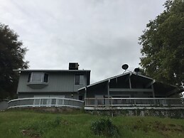 Mountain Trail Lodge & Vacation Rentals