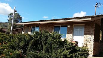 Mountain Trail Lodge & Vacation Rentals