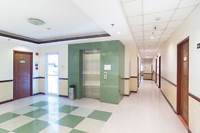 OYO 187 The Maxwell Hotel