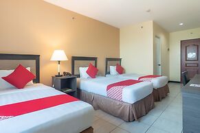 OYO 187 The Maxwell Hotel