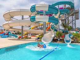 Golden Taurus Aquapark Resort