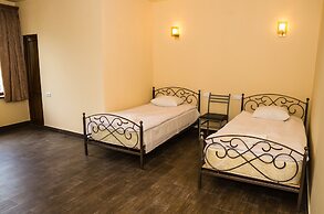 Yeghevnut Hotel