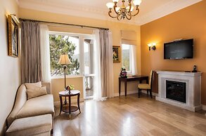 Dalat Edensee Lake Resort & Spa