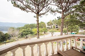 Dalat Edensee Lake Resort & Spa