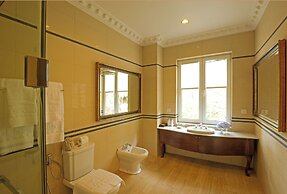 Dalat Edensee Lake Resort & Spa