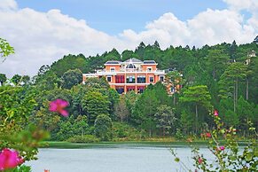 Dalat Edensee Lake Resort & Spa