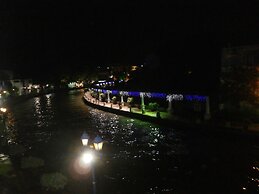 River One Residence - Hostel