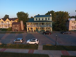 Empire House Hotel