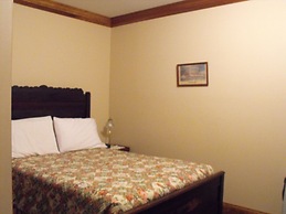 Empire House Hotel
