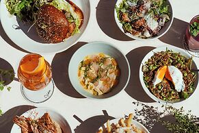 Kimpton Hotel Wilshire by IHG