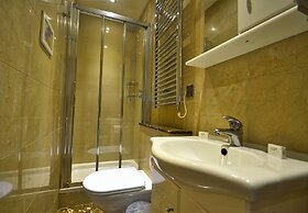 Hyde Park Apartments