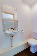 Base Serviced Apartments - The Docks