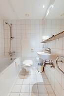 Base Serviced Apartments - The Docks