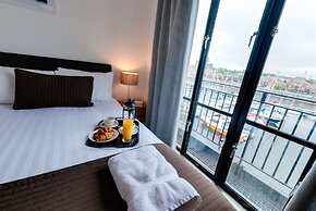 Base Serviced Apartments - The Docks