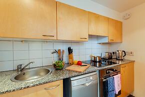 Base Serviced Apartments - The Docks
