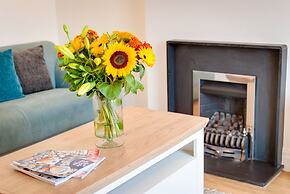 Base Serviced Apartments - The Docks