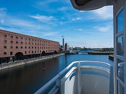 Base Serviced Apartments - The Docks