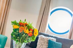 Base Serviced Apartments - The Docks