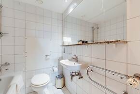 Base Serviced Apartments - The Docks