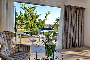 Val Du Charron Wine & Leisure Estate