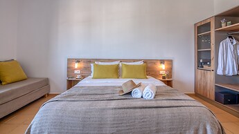 Kaliviani Traditional Hotel