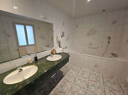 Auberge du Lac, Sure Hotel Collection by Best Western