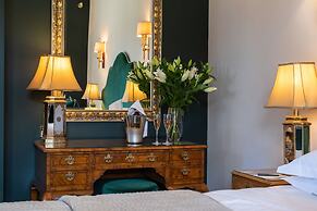 Rushton Hall Hotel & SPA