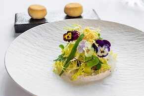 Rushton Hall Hotel & SPA