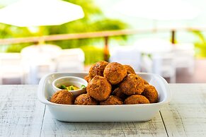 Barra Do Piuva Porto Hotel