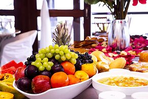 Barra Do Piuva Porto Hotel