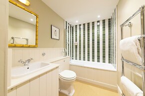 The Barnsdale, Rutland