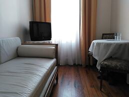 Hotel AyB Internacional