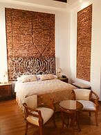 Hotel AyB Internacional