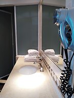 Hotel AyB Internacional